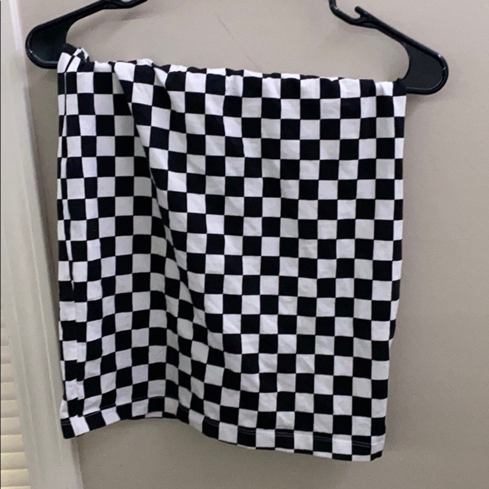 Checker tube skirt
